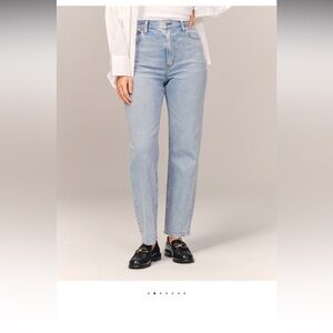 ABERCROMBIE Size 30/short Curve love ultra high rise ankle straight jean